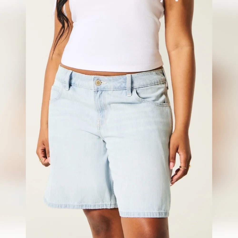 Hollister Low-Rise Baggy Jorts Light Wash Denim Bow Embroidery Shorts